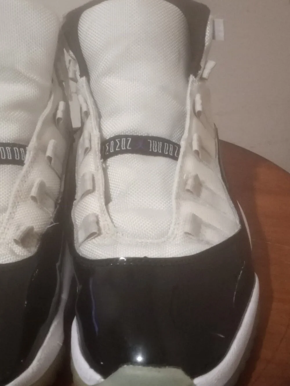 Nike Air Jordan 11 Retro Concord 2018 Size 8.5 378037-100 - Picture 8 of 16